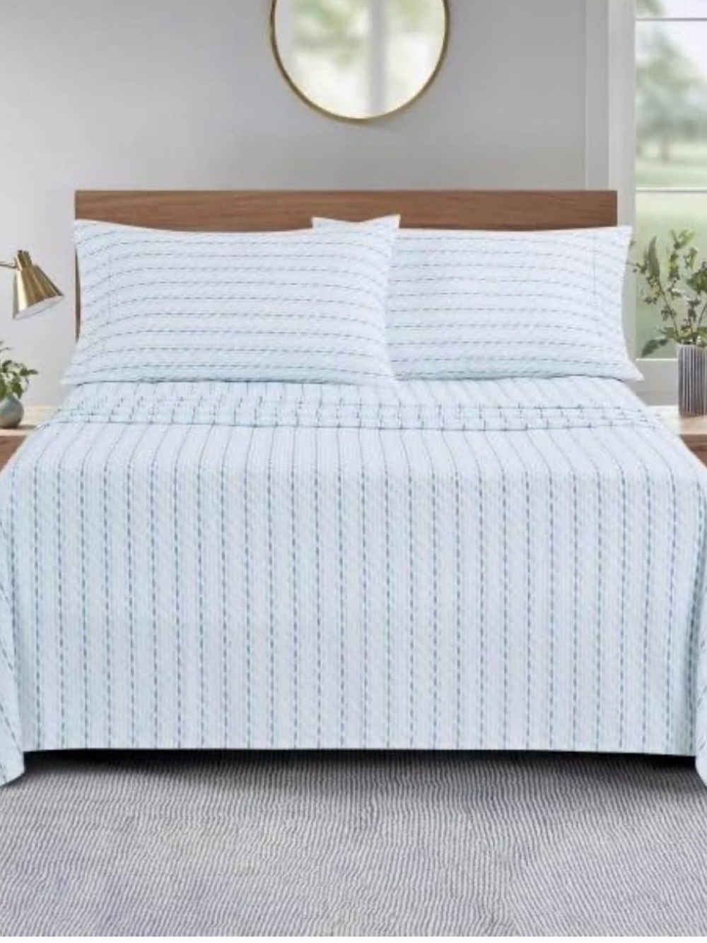 New twin size bedsheets.   Blue.
